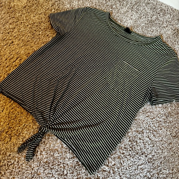 JCrew Green and White Striped Top | Tee | Cropped Tee Size Medium - Picture 2 of 13